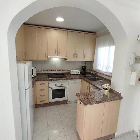 Residencial Pinos 3 דירה